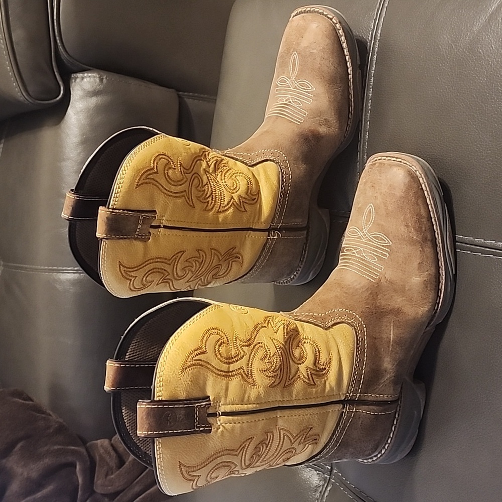 Tony Lama boys size 4.5 boots